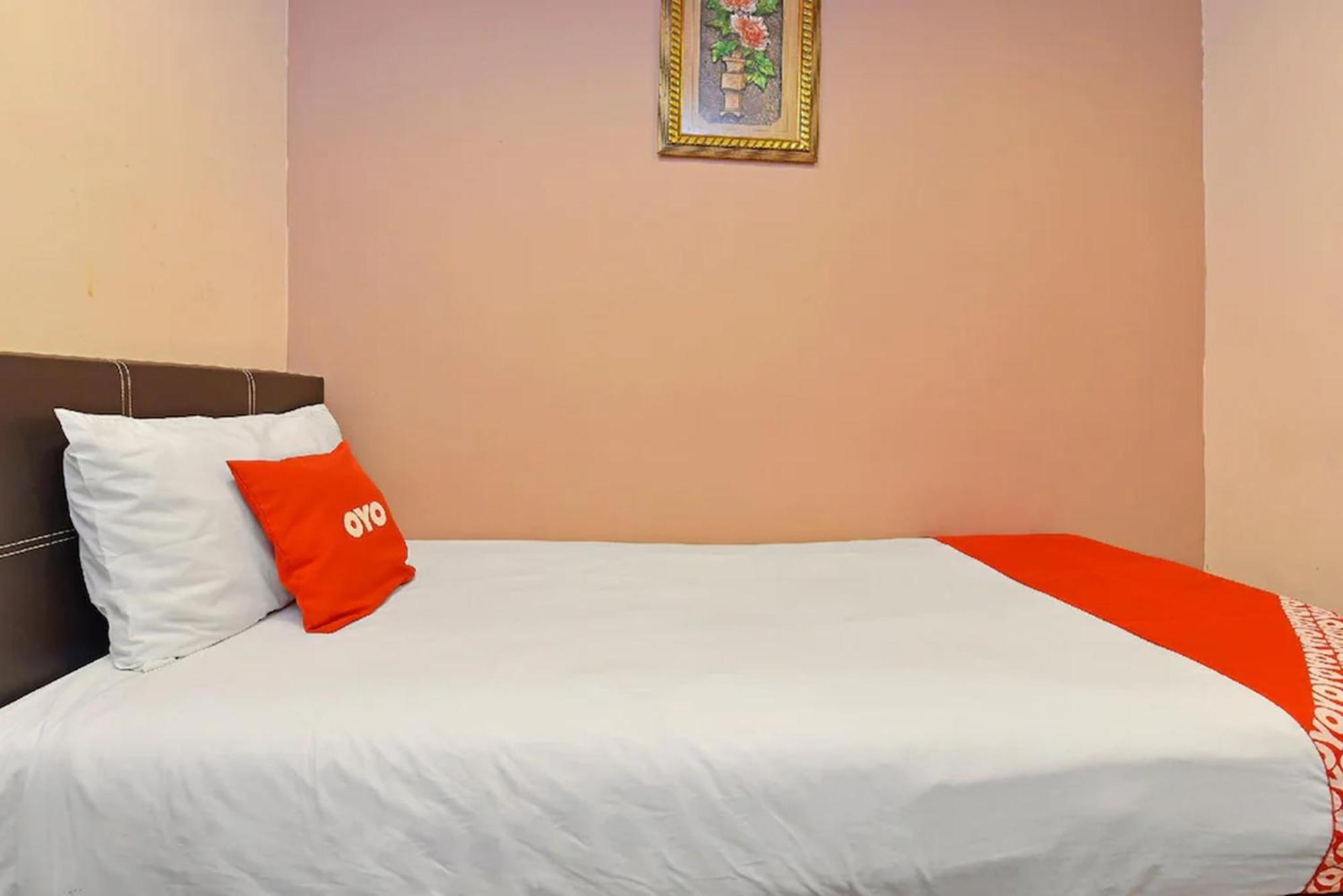98 Hotel 2*
