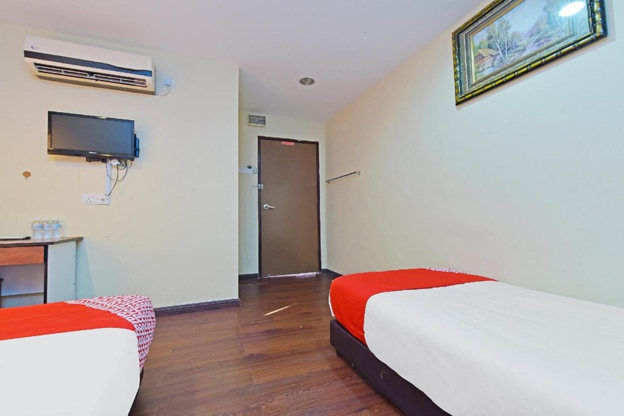 98 Hotel 2*