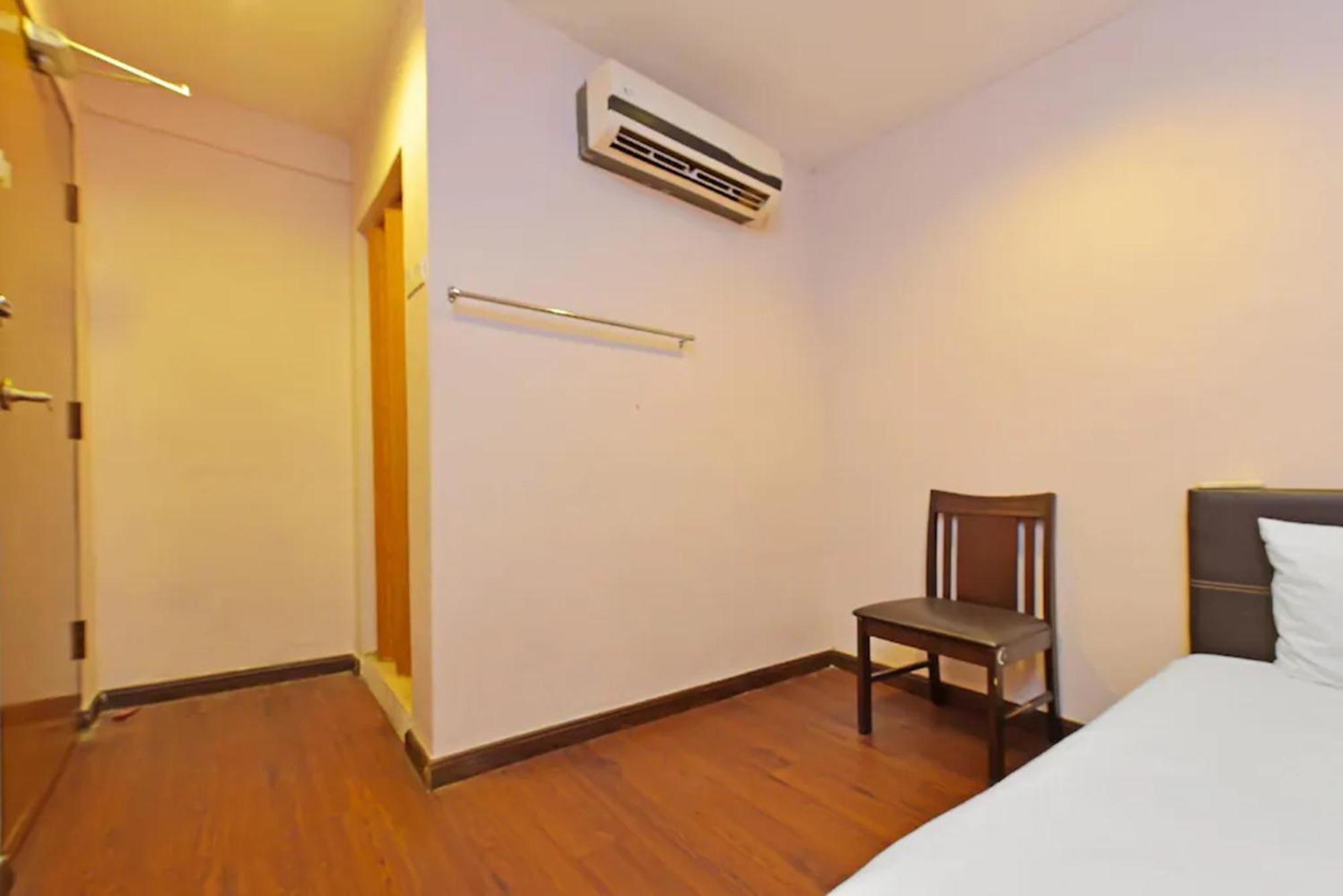 Hotel 98 2*