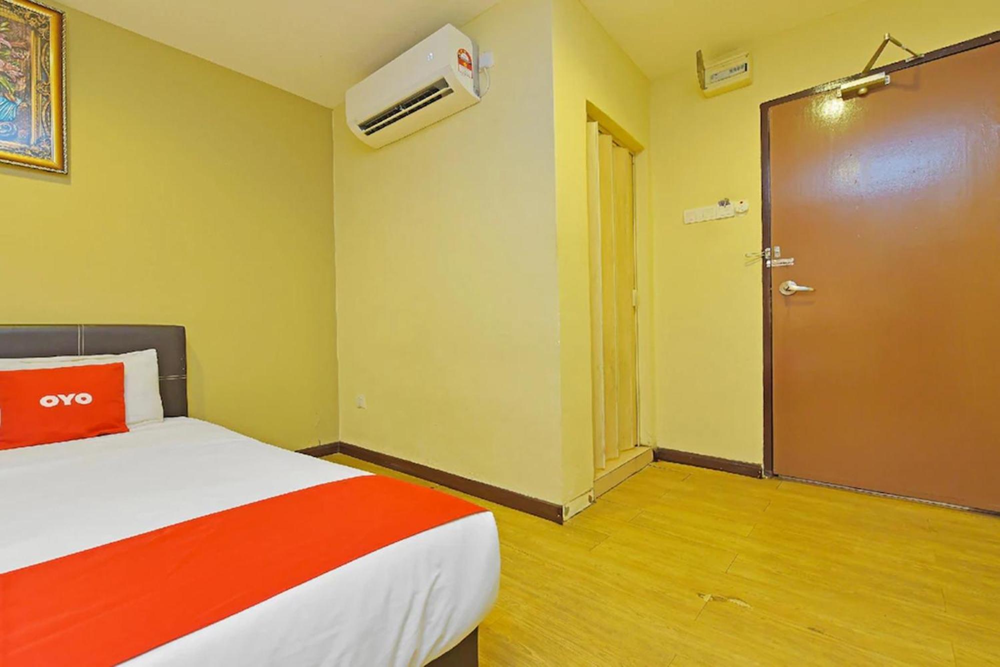 98 Johor Bahru